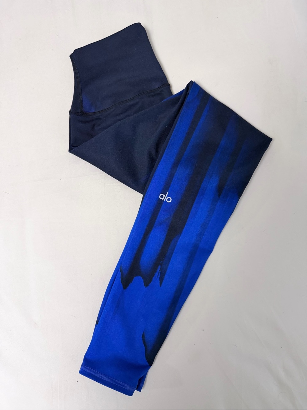 ALO Yoga Kids Navy and Royal Blue Striped Leggings